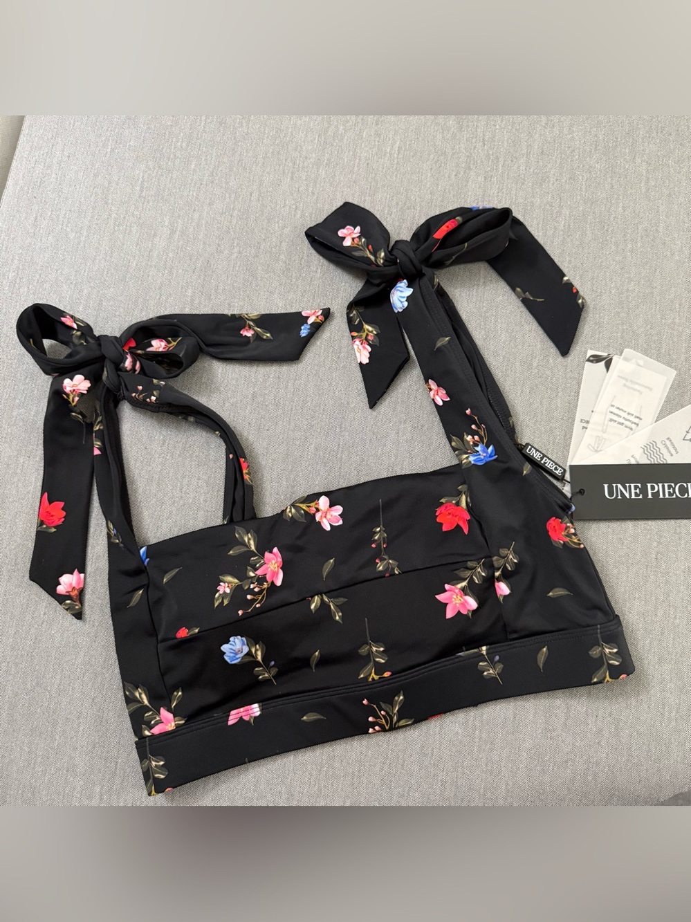 UNE PIECE Bikini Top